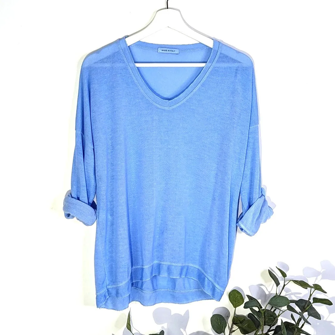 Cotton viscose mix light fine knit V-neck hi-lo top (M)