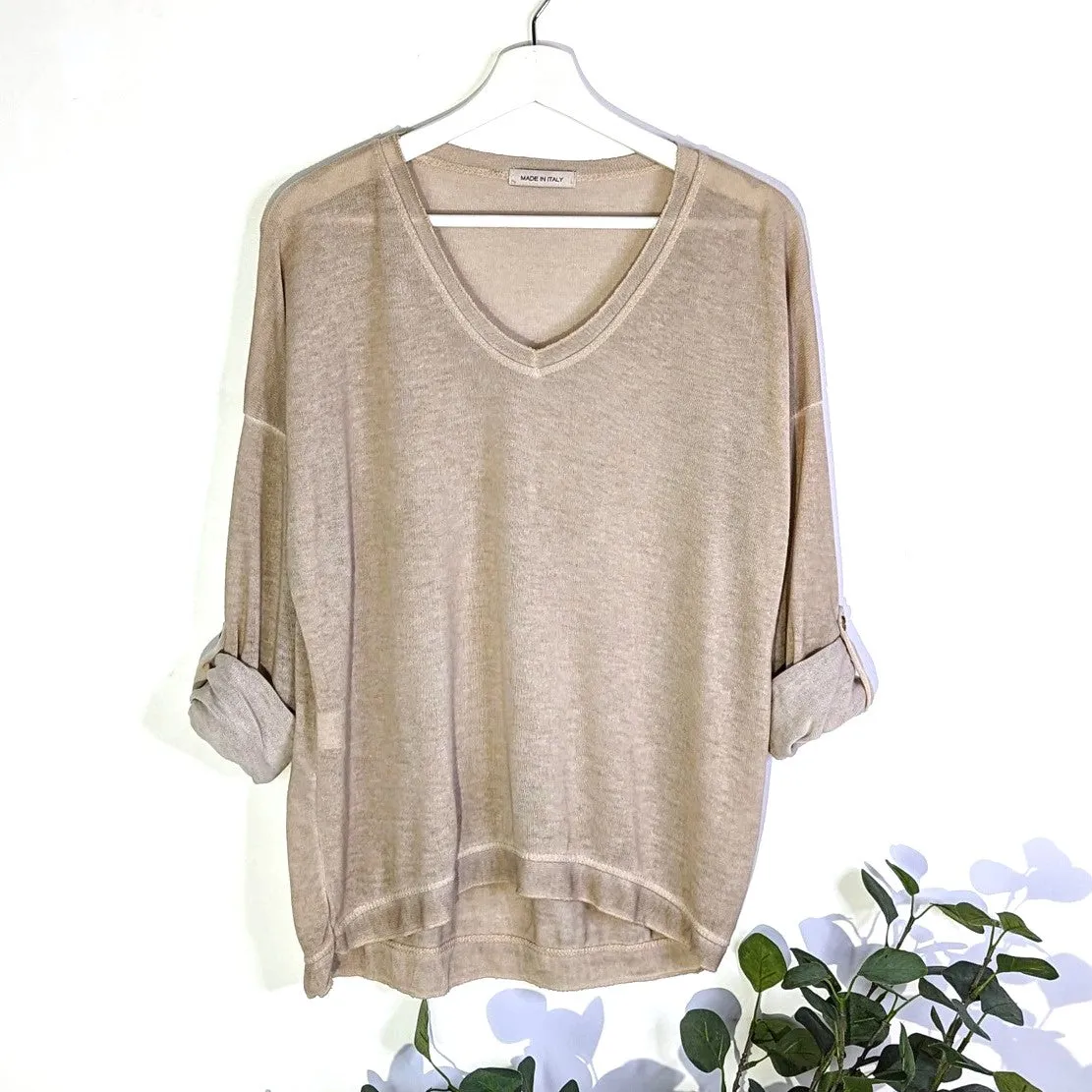 Cotton viscose mix light fine knit V-neck hi-lo top (M)