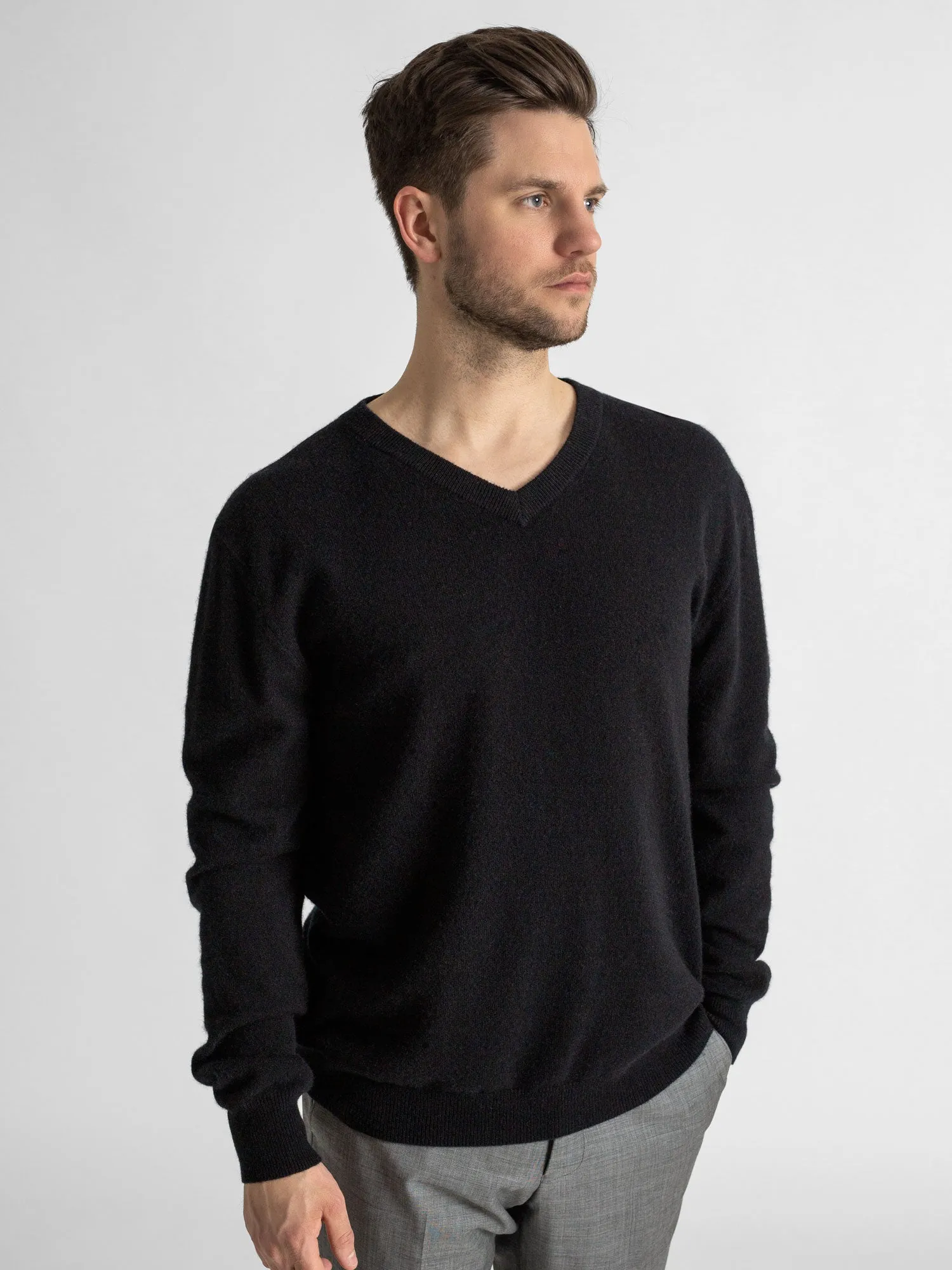 Herre kashmirgenser "V-neck" - Sort