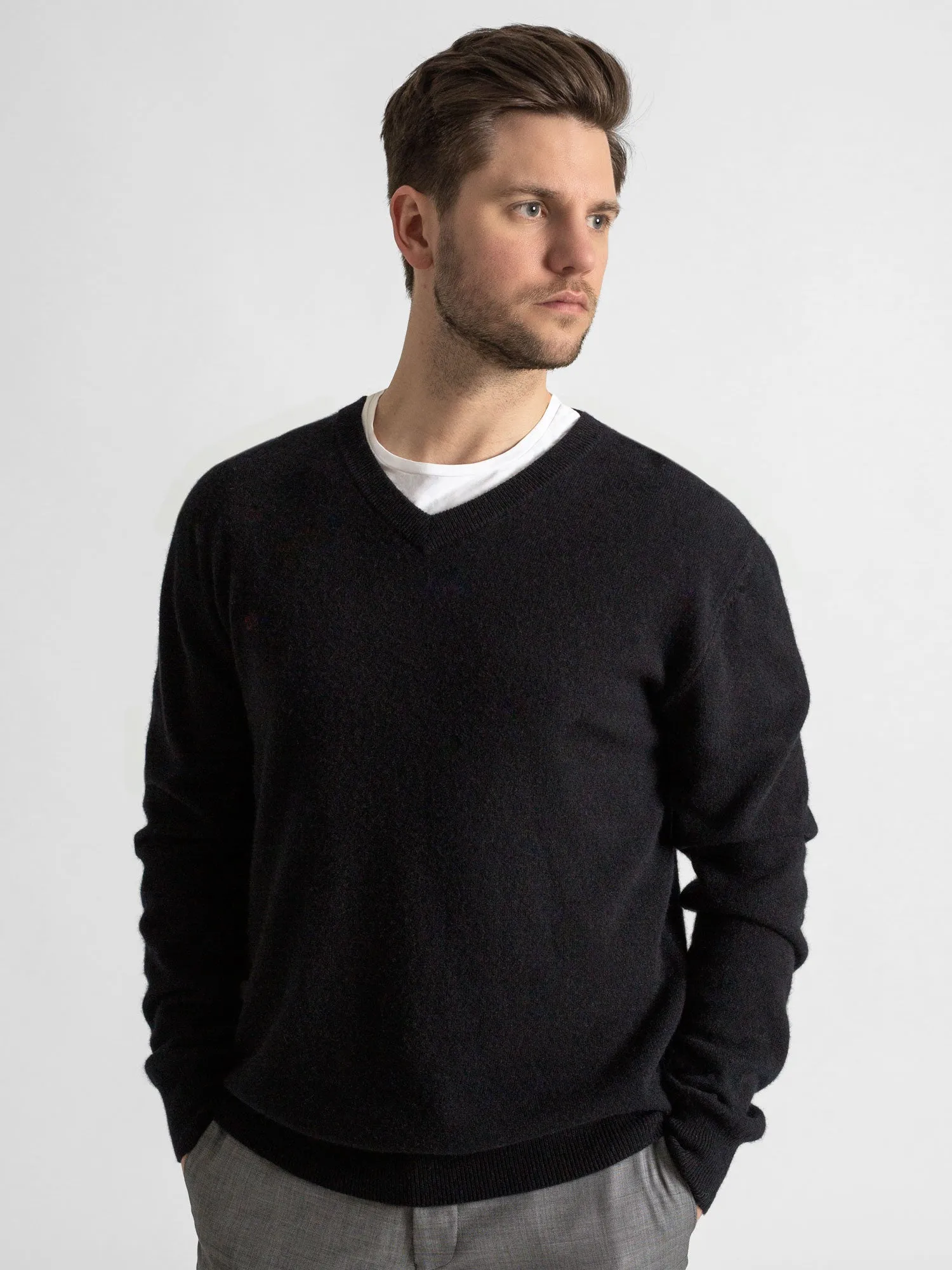 Herre kashmirgenser "V-neck" - Sort
