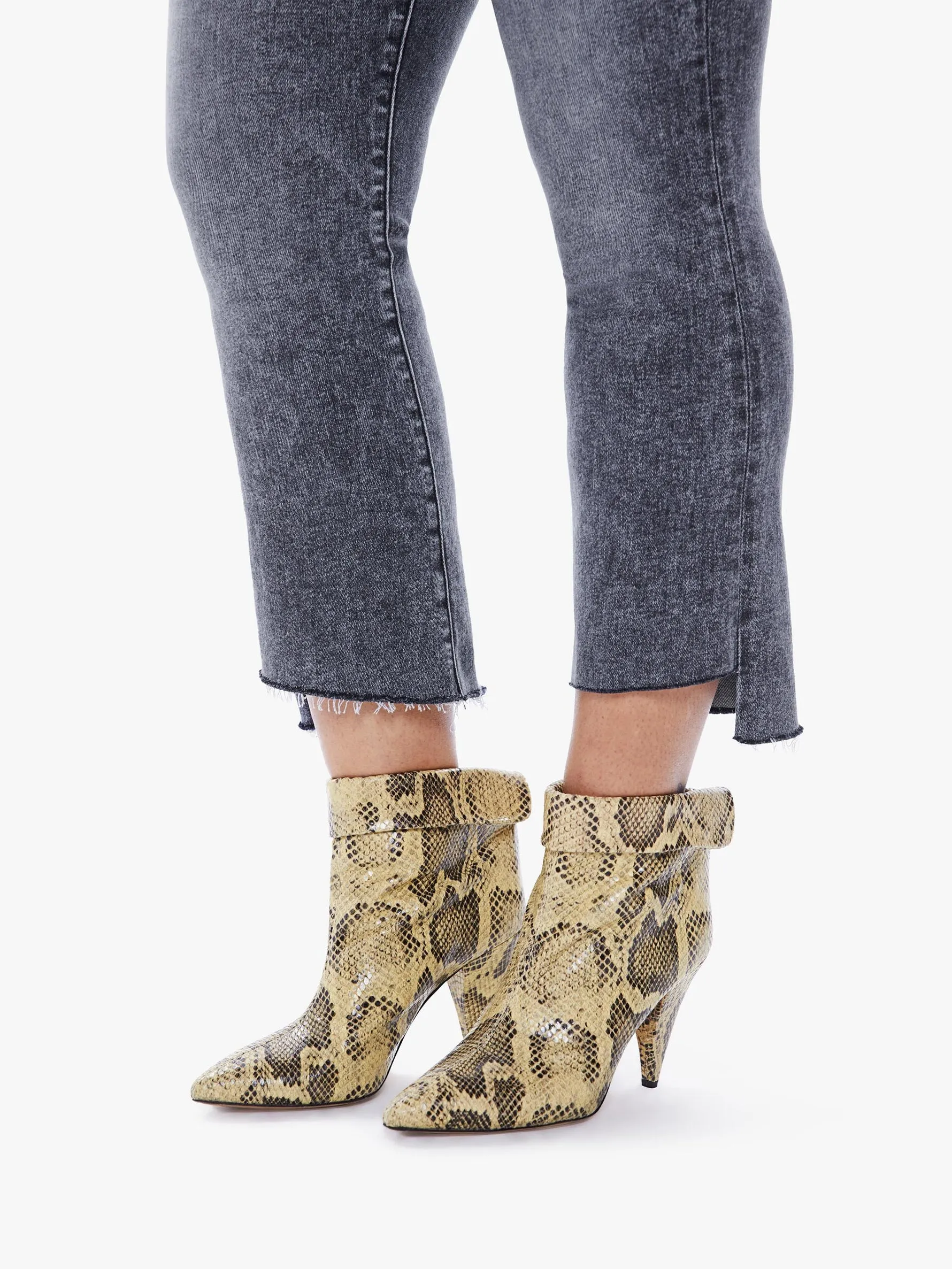 Insider Crop Step Fray Jean - Train Stops