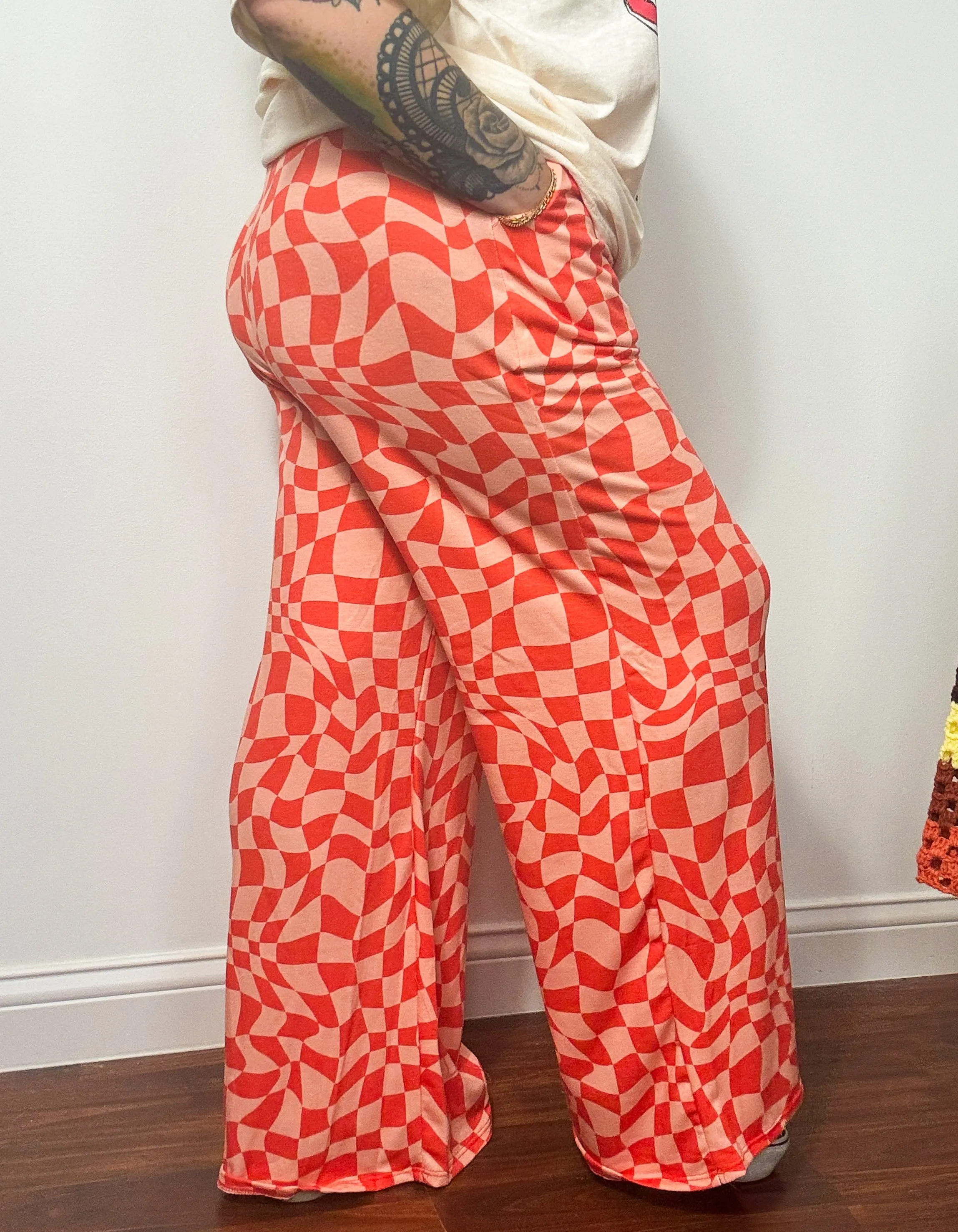 Wavy Peach Pants